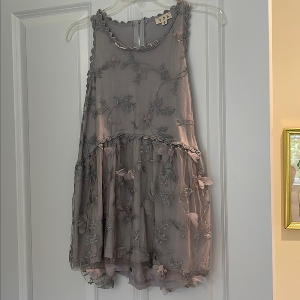 POL sleeveless blouse